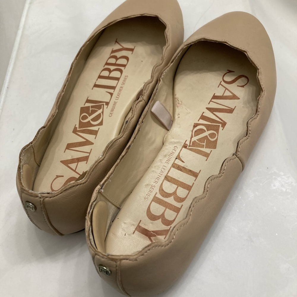 Sam and Libby leather scalloped ballet